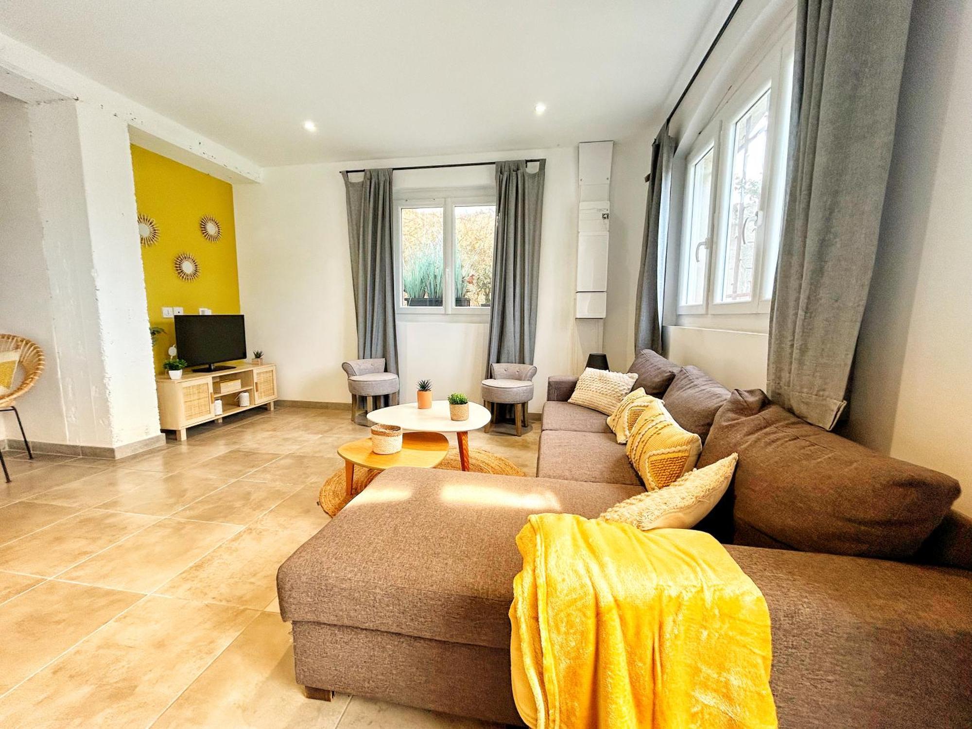 Doux Rouinet Cocoon Apartment Fourques  Exterior foto